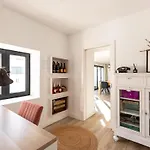 Heated Pool & Sauna Bliss - Luxury 4br *