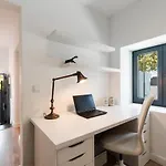 Heated Pool & Sauna Bliss - Luxury 4br Lisbon