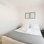 Heated Pool & Sauna Bliss - Luxury 4br Villa Lisbon