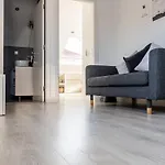 Heated Pool & Sauna Bliss - Luxury 4br * Lisbon