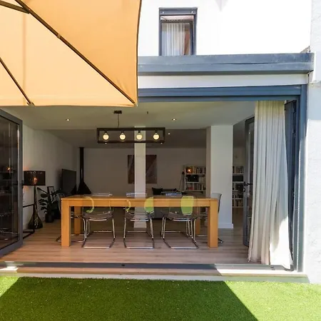 Luxury With A Pool In The - No Parties Allowed Villa