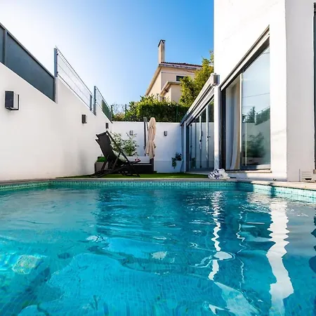 Luxury With A Pool In The - No Parties Allowed *
