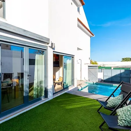Luxury With A Pool In The - No Parties Allowed * Lisbon
