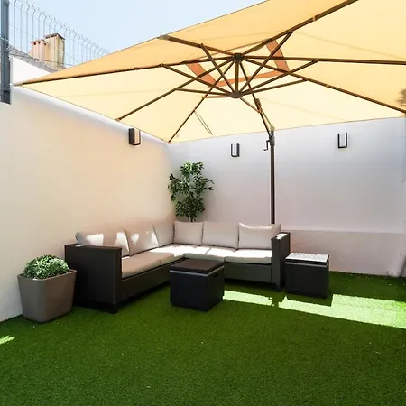 Luxury With A Pool In The - No Parties Allowed Villa *