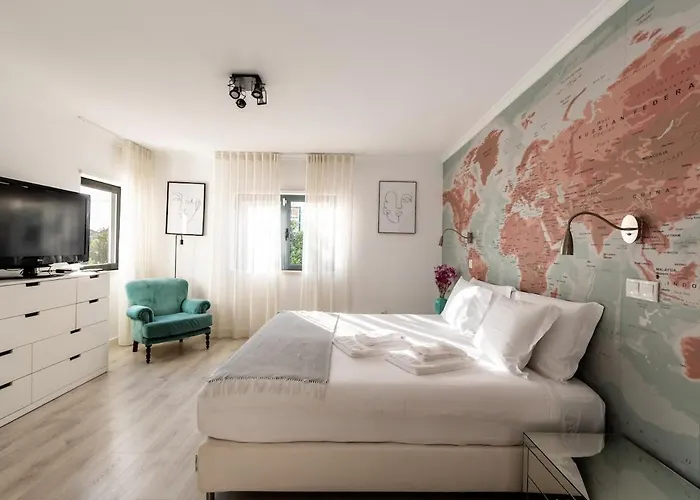 וילה Heated Pool & Sauna Bliss - Luxury 4Br Villa