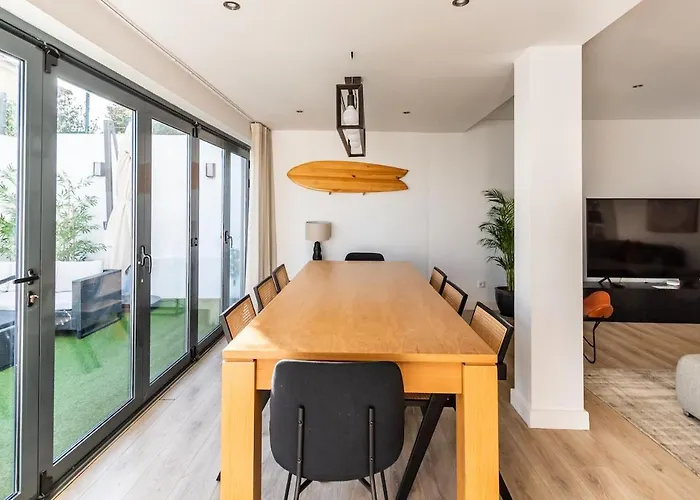 וילה Heated Pool & Sauna Bliss - Luxury 4Br Villa ליסבון