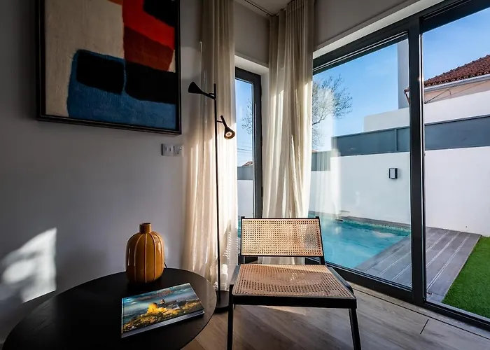 Heated Pool & Sauna Bliss - Luxury 4Br Villa