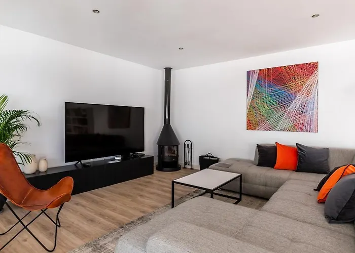 וילה Heated Pool & Sauna Bliss - Luxury 4Br Villa