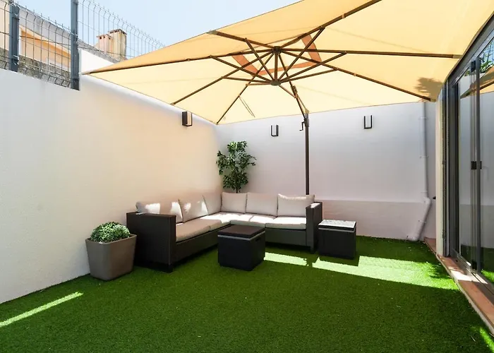 Heated Pool & Sauna Bliss - Luxury 4Br Villa וילה *