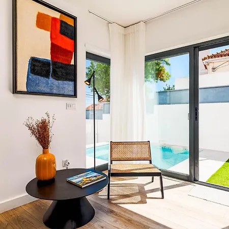 别墅 Heated Pool & Sauna Bliss - Luxury 4br