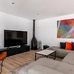 Willa Heated Pool & Sauna Bliss - Luxury 4br