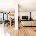 Heated Pool & Sauna Bliss - Luxury 4br Willa *